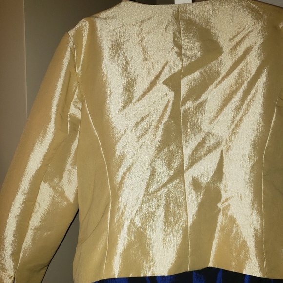 COPY - 2 PC suit - Picture 4 of 10